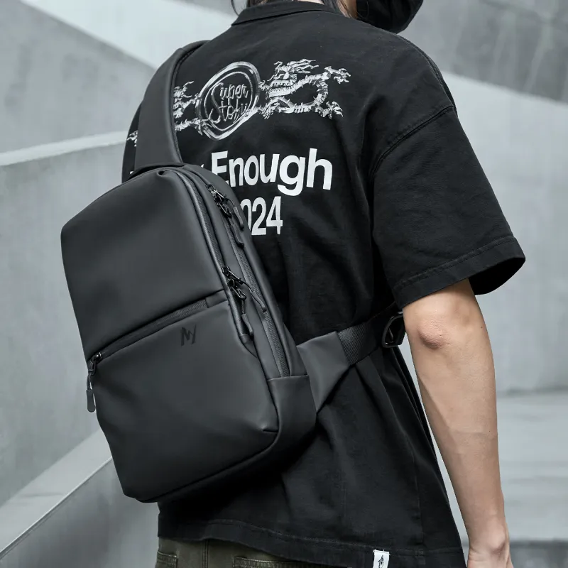 MOYYI PVC Crossbody Bag Men's Black-6