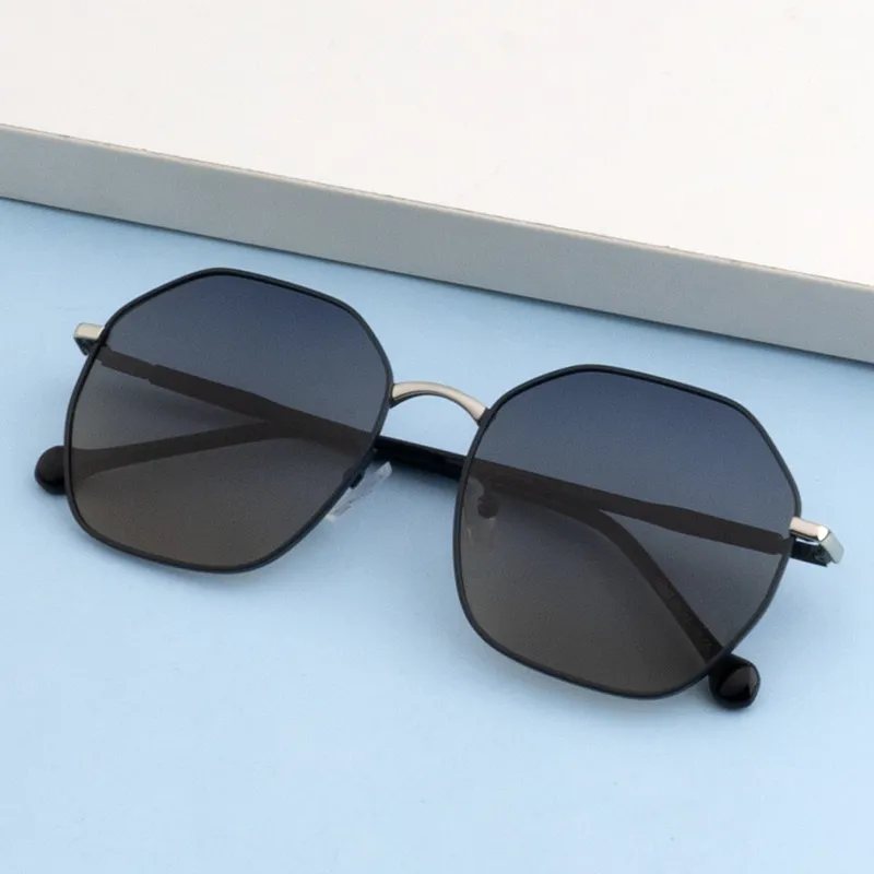 Gameking Square Sunglasses Unisex-2