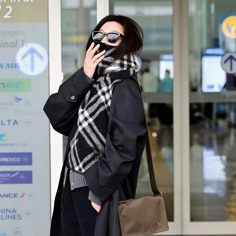 Joy&Mario High End Minimalist Style Versatile Elegant Warm Bound Commute Unisex Black-2