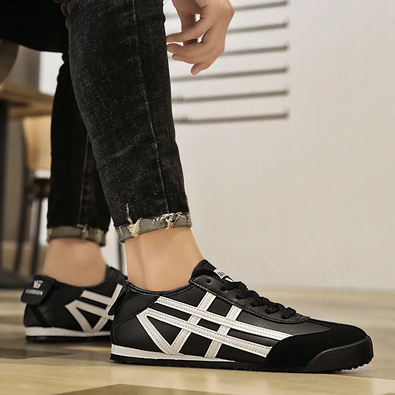 SHUXIAOBEI Non slip Lightweight Low Top Running Shoes Unisex Black Warrior-3