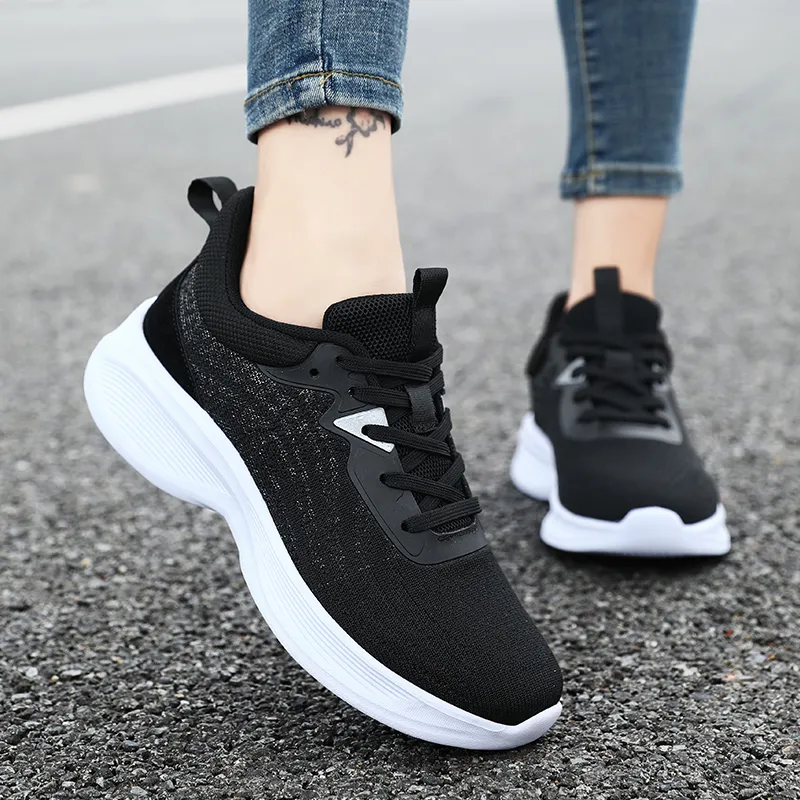 Peter Pan Low-Top Running Shoes Men's-9