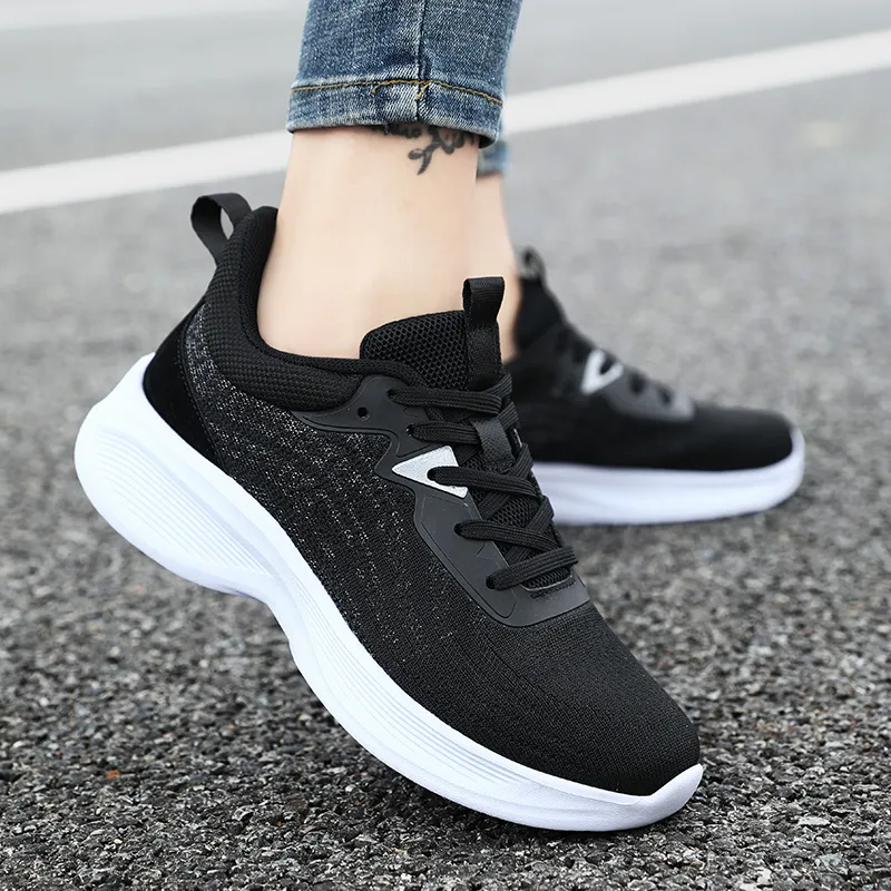 Peter Pan Low-Top Running Shoes Men's-12