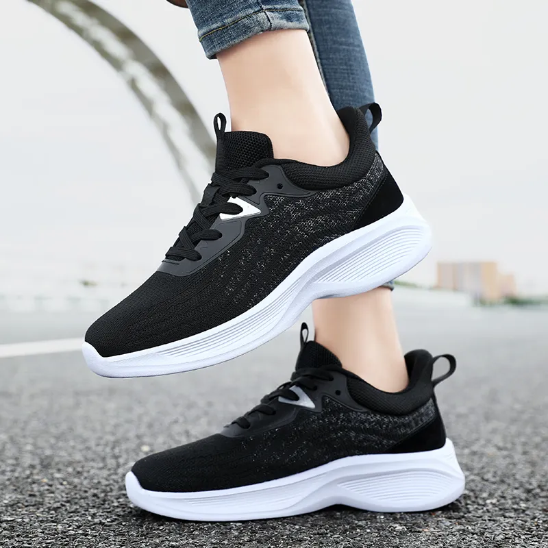 Peter Pan Low-Top Running Shoes Men's-10