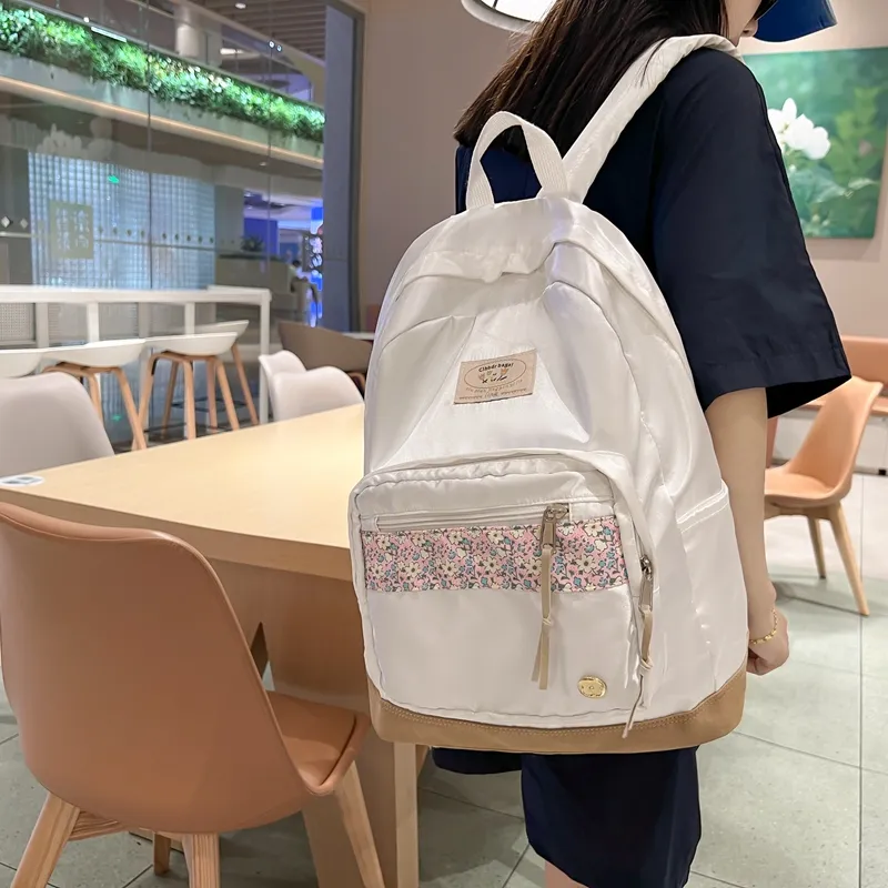 KAMLUI Nylon With Reverse Fabric Backpacks Backpack Regular Unisex White/Black-18