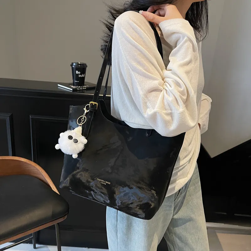 KAMLUI PU Portable Underarm Shoulder Bag Regular Women's Ecru/Black/Dark Brown/Pink-13