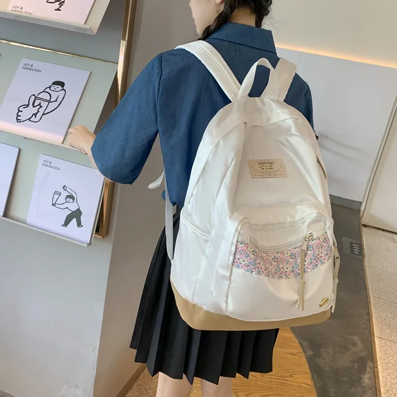 KAMLUI Nylon With Reverse Fabric Backpacks Backpack Regular Unisex White/Black-8