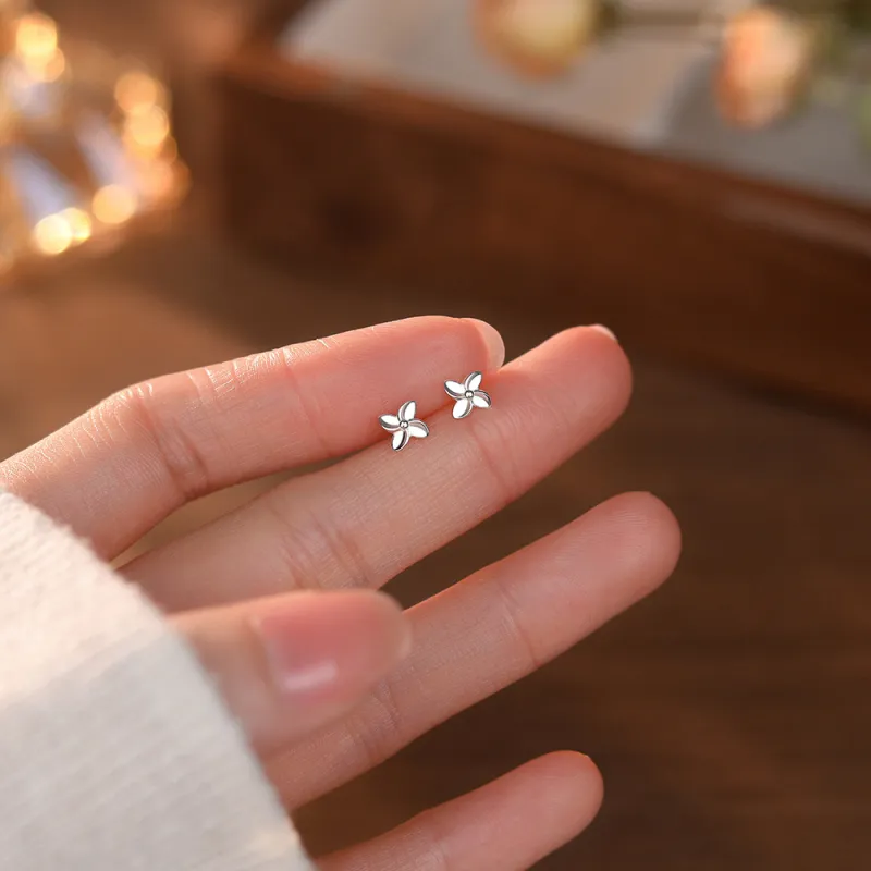 CENTURY&KINDLE 999 Fine Silver Stud Earrings Women's-1