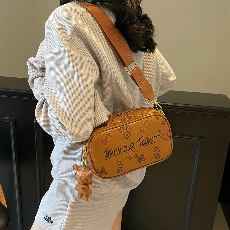 BLAKE FLEETO Pu Shoulder Bag Medium Size Women's Multicolor-6