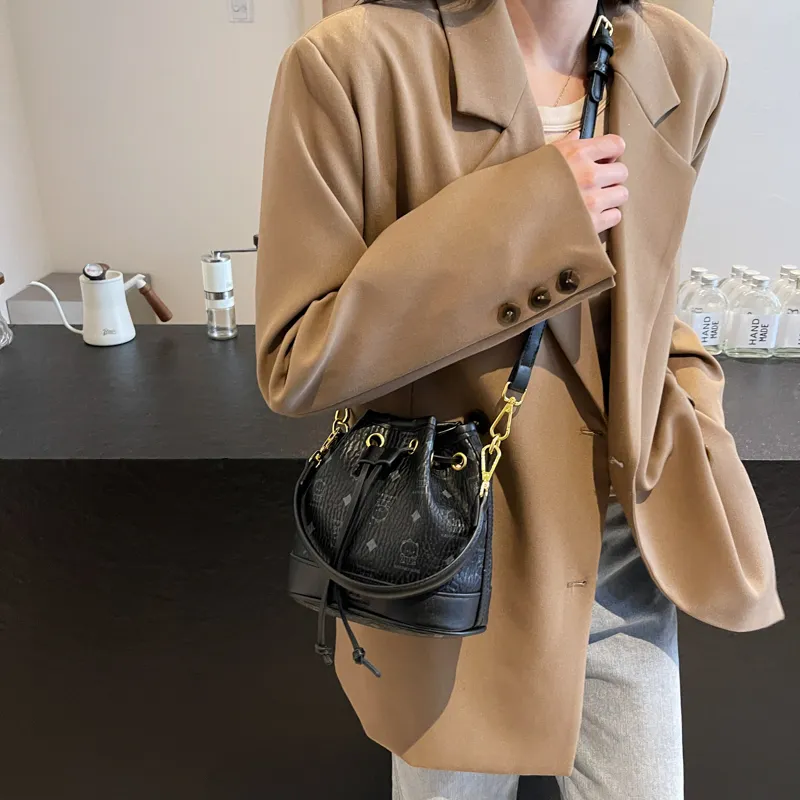 BLAKE FLEETO PU Bucket Bag, Crossbody, One Shoulder Handbag Women's Multicolor-1