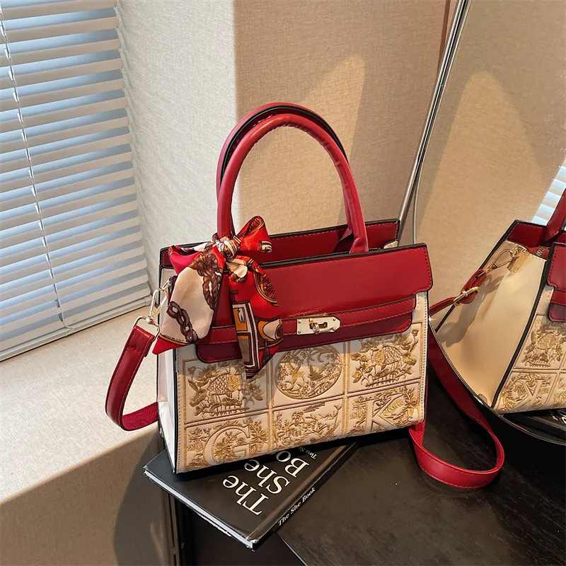 BLAKE FLEETO PU Handbag Regular Women's Burgundy-6