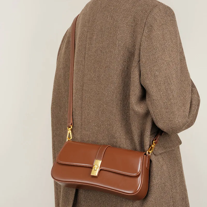 BLAKE FLEETO Cow Leather Shoulder Bag Regular Women's Multicolor-8