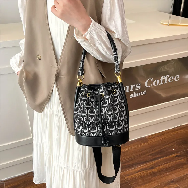 BLAKE FLEETO PU Bucket Bags Shoulder Bags Women's Multicolor-1