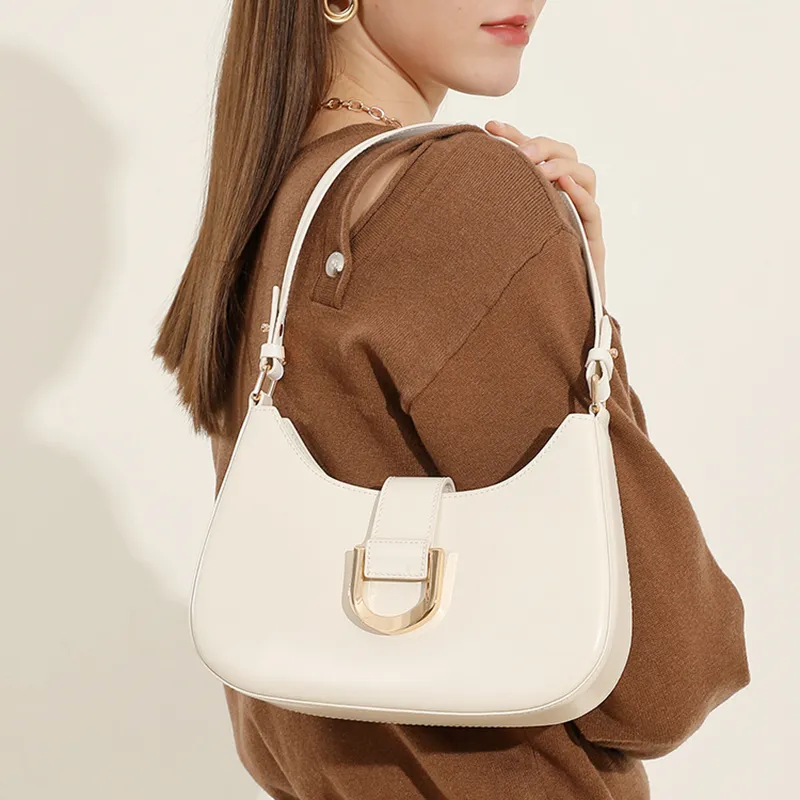 BLAKE FLEETO Cow Leather Shoulder Bag Women's Multicolor-1