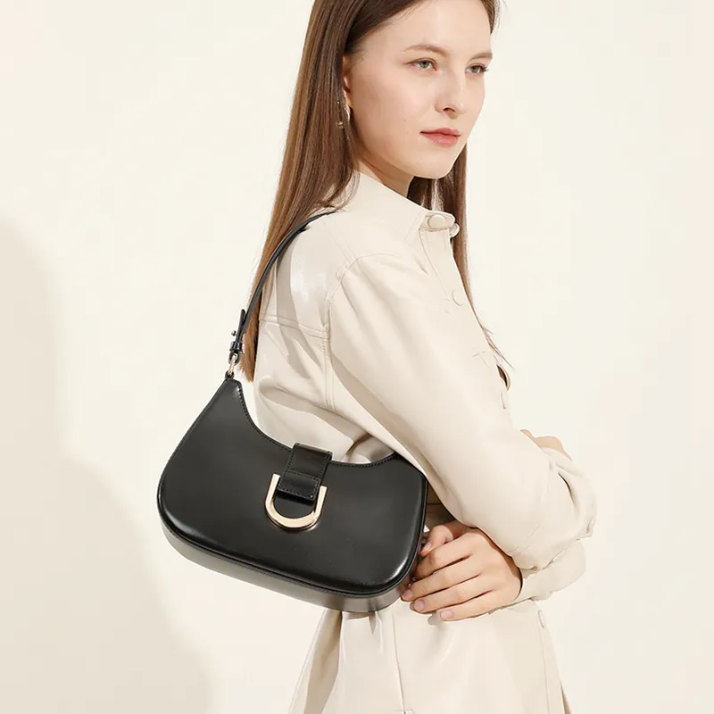 BLAKE FLEETO Cow Leather Shoulder Bag Women's Multicolor-5