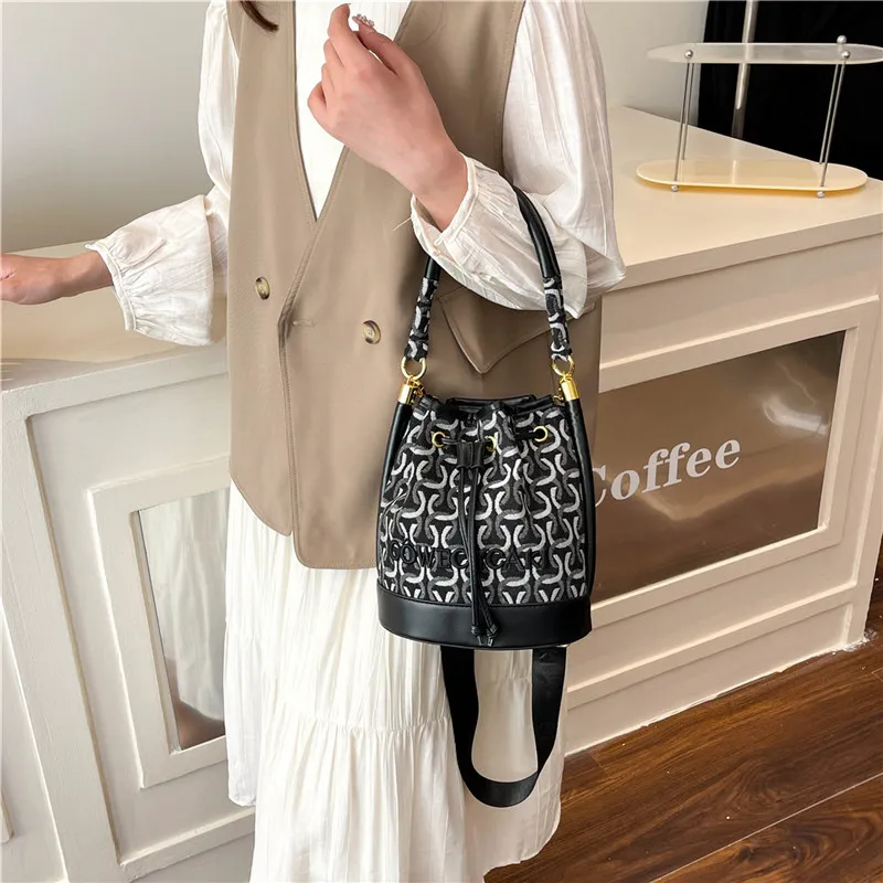 BLAKE FLEETO PU Bucket Bags Shoulder Bags Women's Multicolor-4