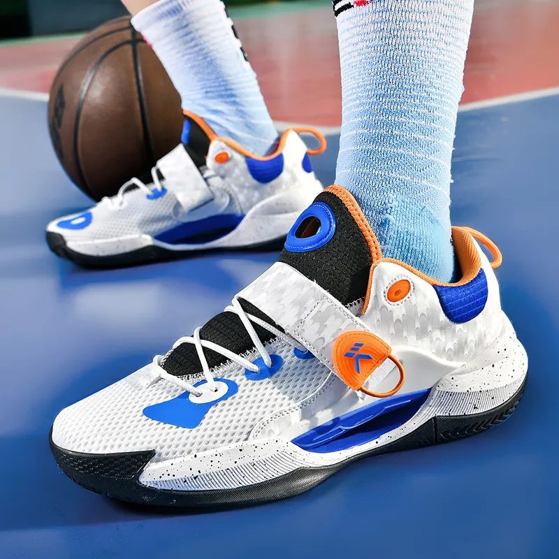 TONYBEAR Abrasion Resistant Low Top Basketball Shoes Unisex-3