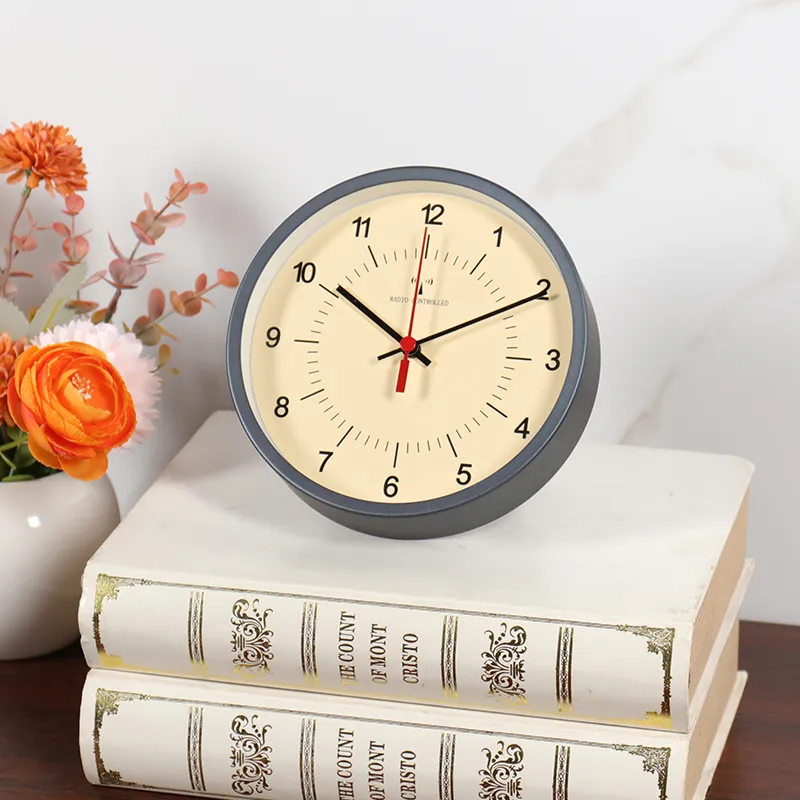 HENSE Radio Movement Metal Desk Clock Unisex Yellow Watch Dial HD292-2