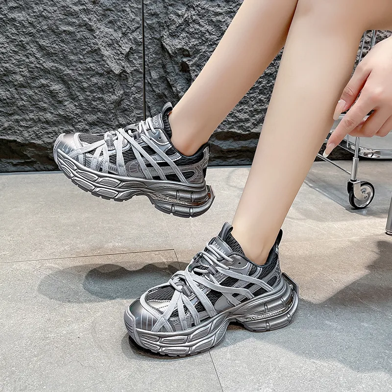 SIMBA'S PRIDE Abrasion Resistant Chunky Sneakers Women's-18