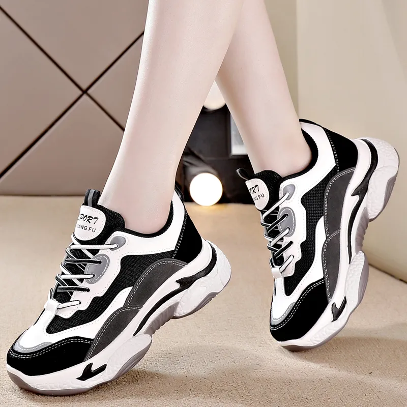 SIMBA'S PRIDE Abrasion Resistant Breathable Low Top Chunky Sneakers Women's-9