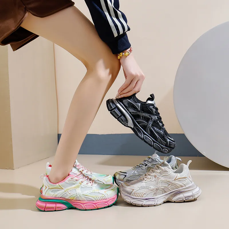 SIMBA'S PRIDE Abrasion Resistant Breathable Chunky Sneakers Women's-9