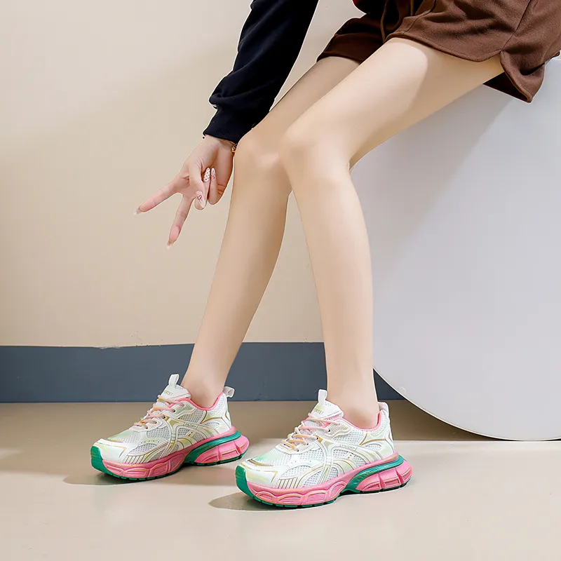 SIMBA'S PRIDE Abrasion Resistant Breathable Chunky Sneakers Women's-8