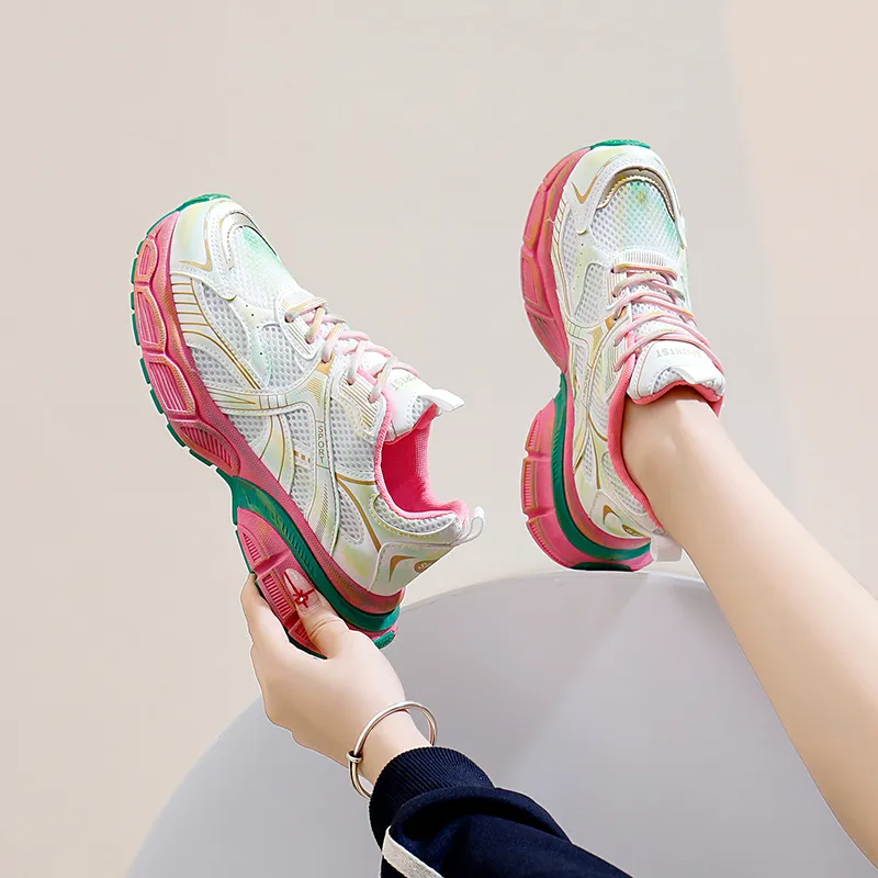 SIMBA'S PRIDE Abrasion Resistant Breathable Chunky Sneakers Women's-7