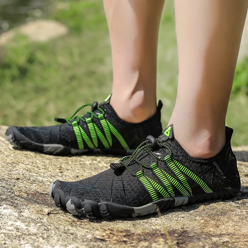 SIMBA'S PRIDE Low Top Outdoor Shoes Men's-1