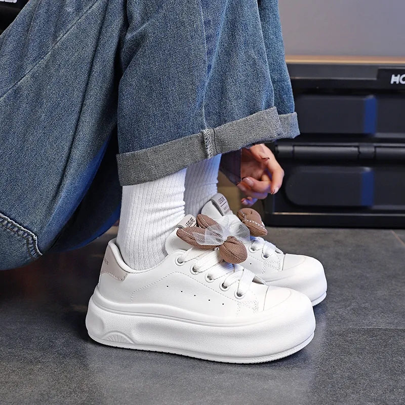 SIMBA'S PRIDE Abrasion Resistant Height Increasing Low Top Skateboard Shoes Women's-6