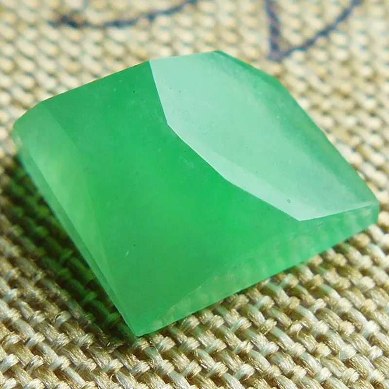 Fei Yan Glutinous Jade Jadeites Unisex-1