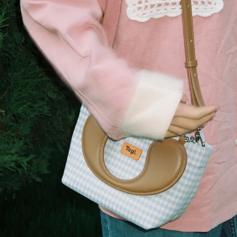 Tagi. Shoulder Bags-1