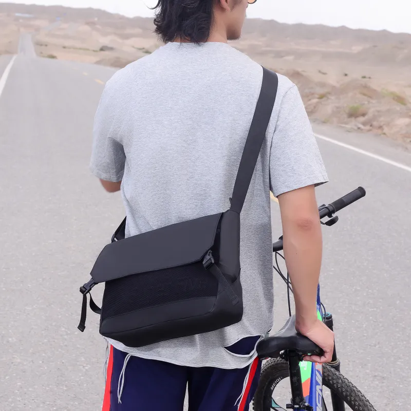 Super Five Polyester Shoulder Bag Unisex Ecru/Black/Red/Gray-9