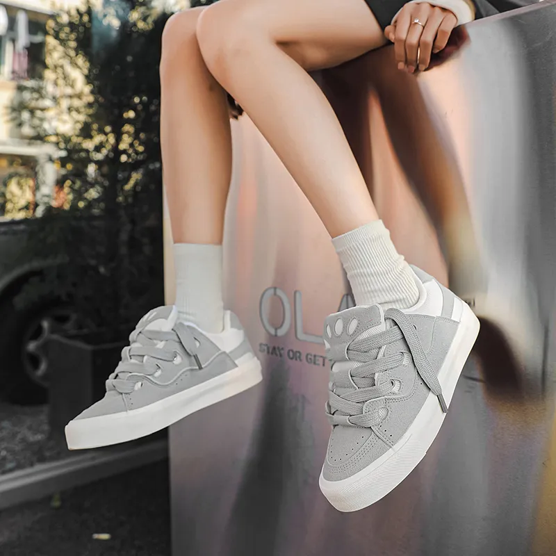 Medd Low Top Skateboard Shoes Unisex-1
