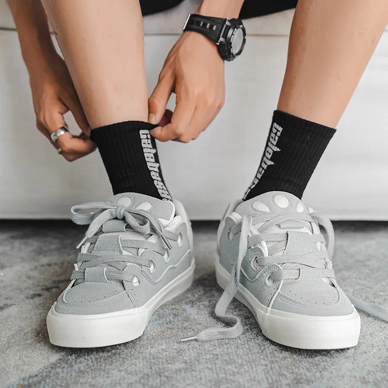Medd Low Top Skateboard Shoes Unisex-5