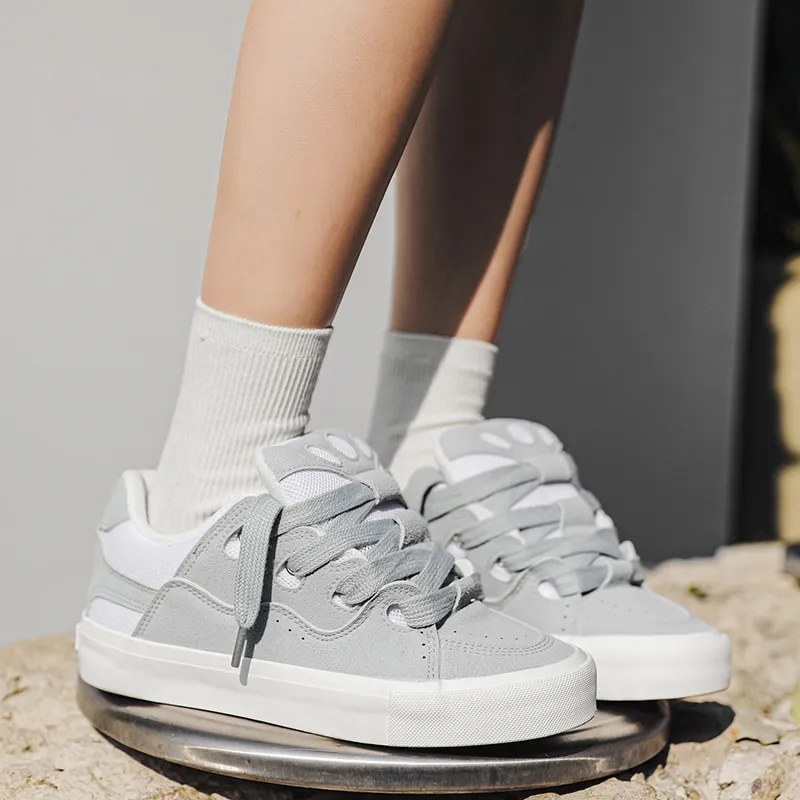 Medd Low Top Skateboard Shoes Unisex-6