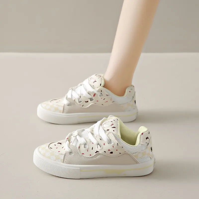 Medd Skateboard Shoes Women's Low Top Beige Pink-3