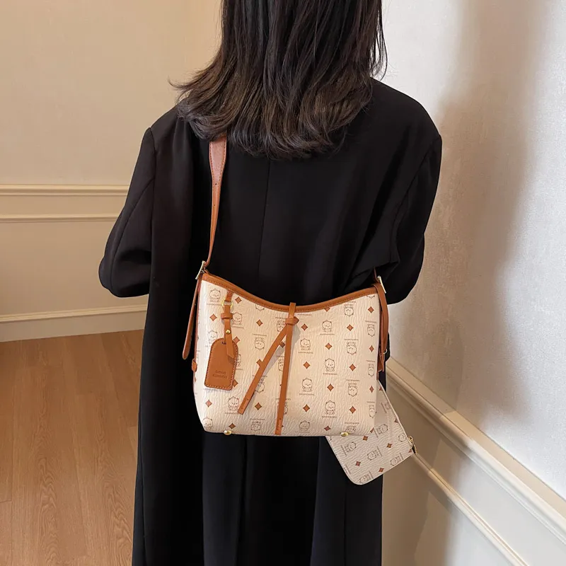 LUVISTRUE PU Commute Shoulder Bag Tote Regular Women's Brown/Pink/Ecru/Black/White-15