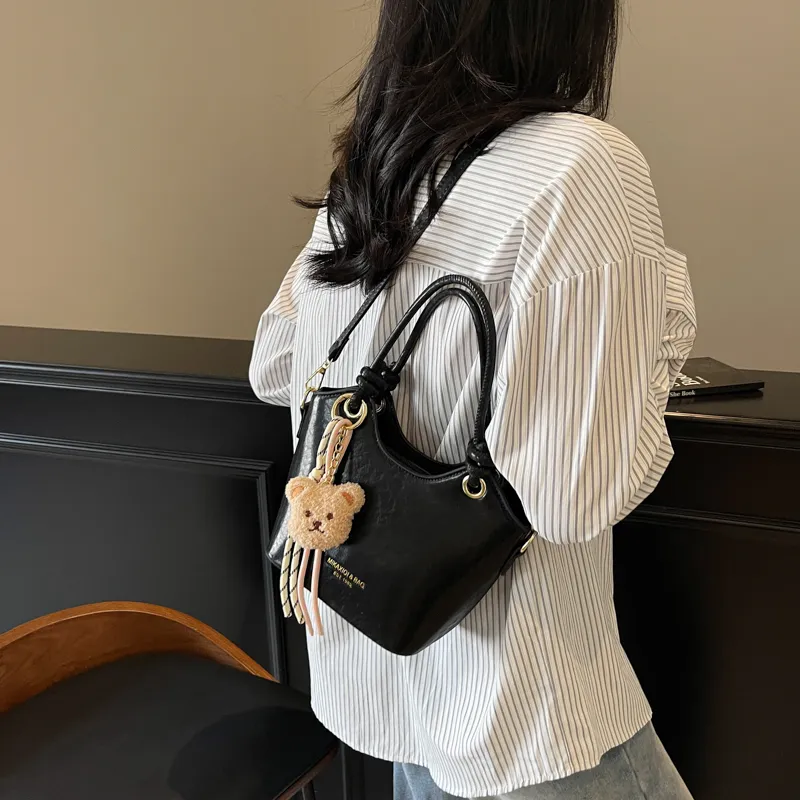 LUVISTRUE Pu Handbags Shoulder Bag Crossbody Bag Regular Women's Beige/Silver/Black/Pink-22