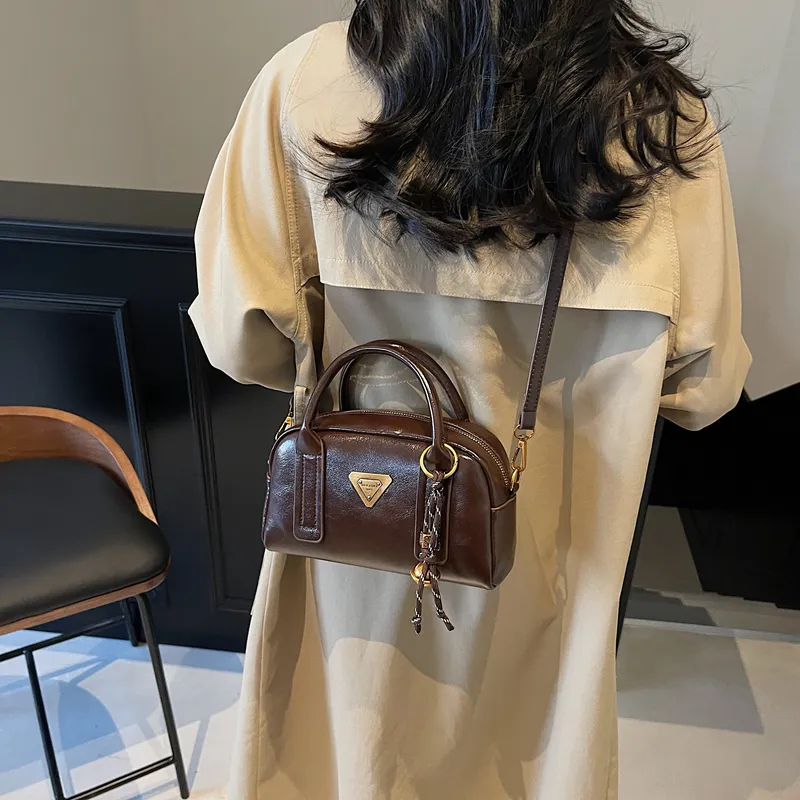 LUVISTRUE PU Shoulder Bag Handbag Crossbody Bag Medium Size Women's Black/Ecru/Coffee/Brown-23