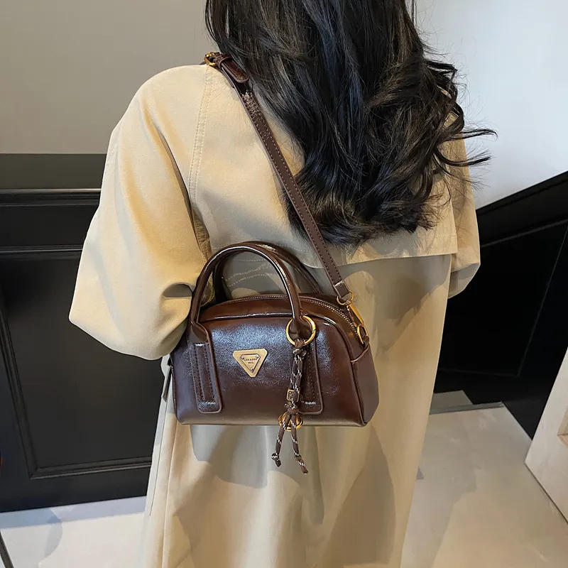 LUVISTRUE PU Shoulder Bag Handbag Crossbody Bag Medium Size Women's Black/Ecru/Coffee/Brown-21