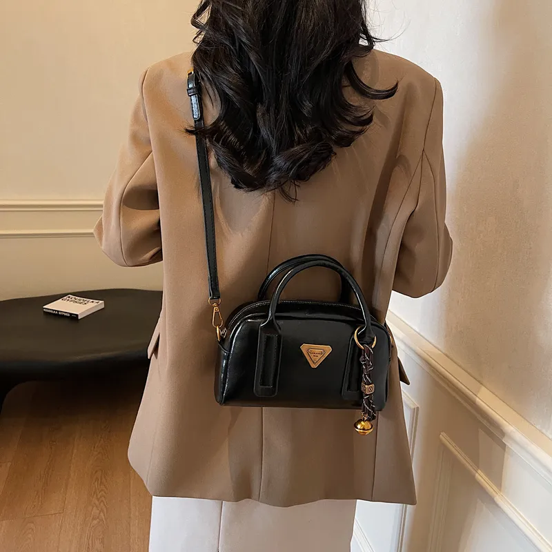 LUVISTRUE PU Shoulder Bag Handbag Crossbody Bag Medium Size Women's Black/Ecru/Coffee/Brown-4