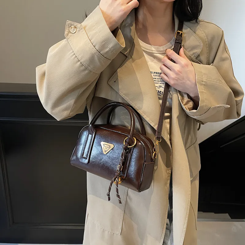 LUVISTRUE PU Shoulder Bag Handbag Crossbody Bag Medium Size Women's Black/Ecru/Coffee/Brown-25