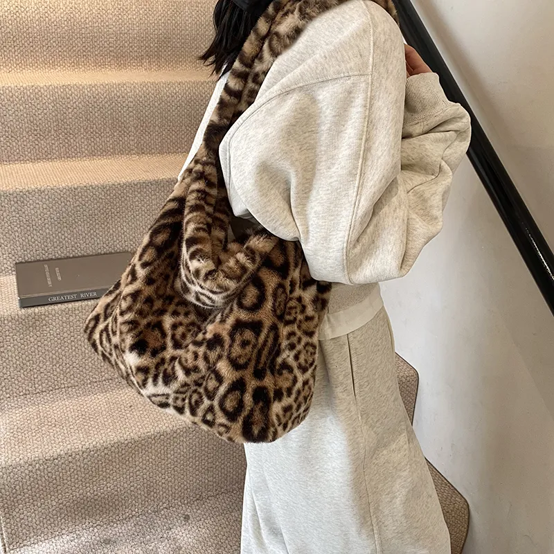 LUVISTRUE Plush Shoulder Bag Tote Medium Size Women's Khaki/Brown/Black-6
