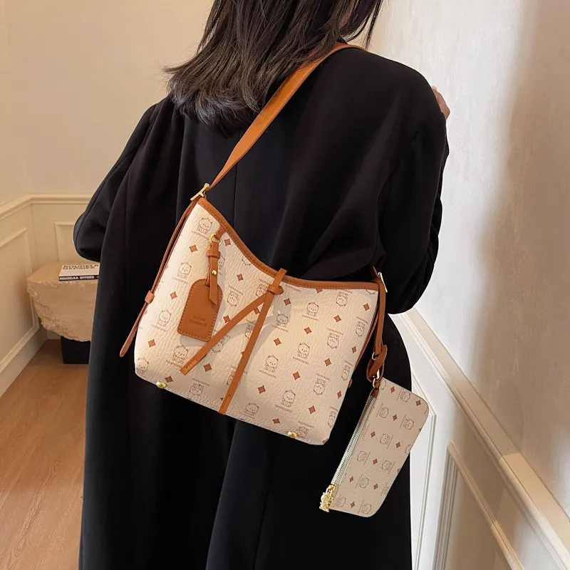 LUVISTRUE PU Commute Shoulder Bag Tote Regular Women's Brown/Pink/Ecru/Black/White-18