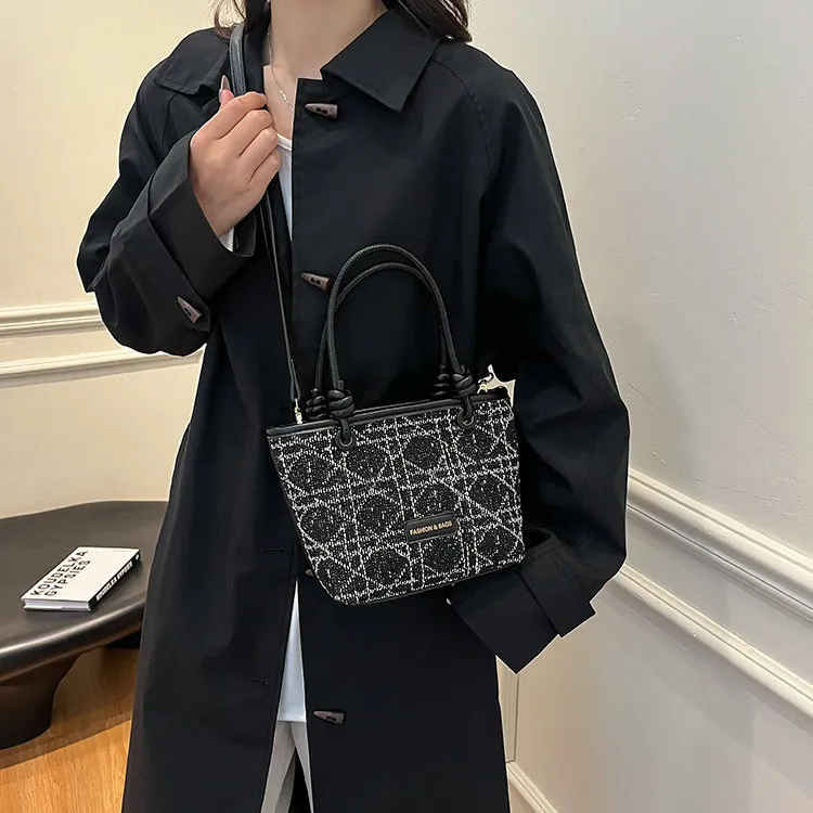 DALO Woolen Handbag Women's Black-2