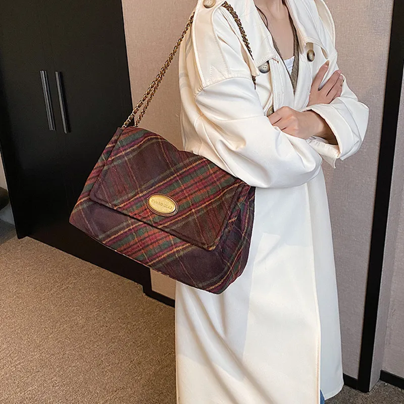 DALO Woolen Shoulder Bag Women's-12