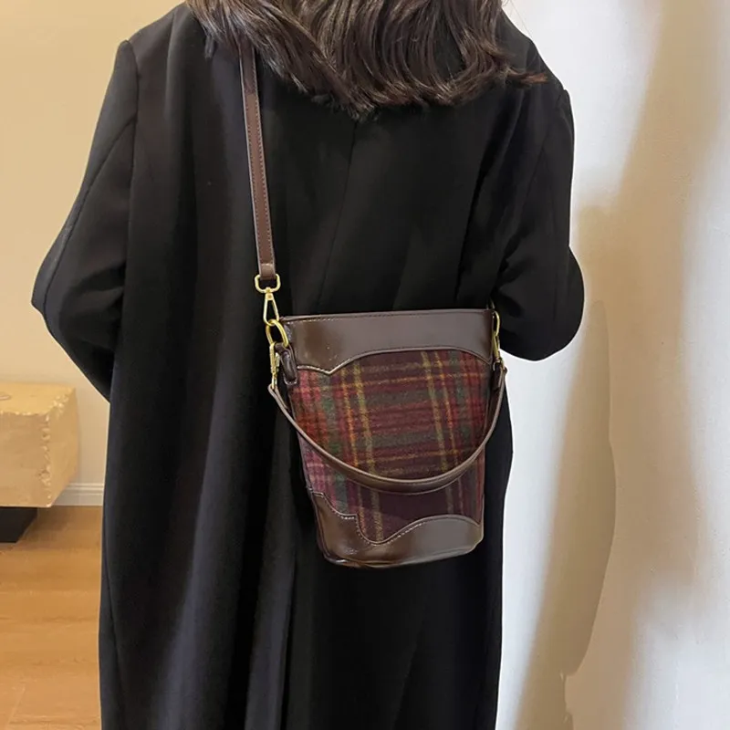 DALO Woolen With PU Crossbody Bag Regular Women's Burgundy-3