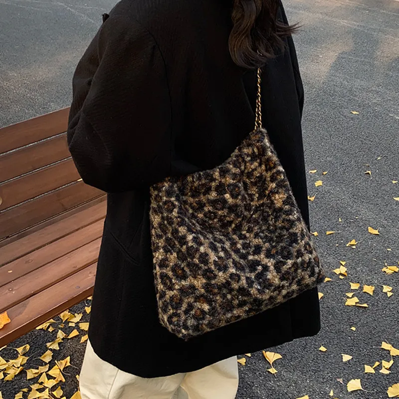 DALO Faux Fur Shoulder Bag Women's Khaki/Brown-9