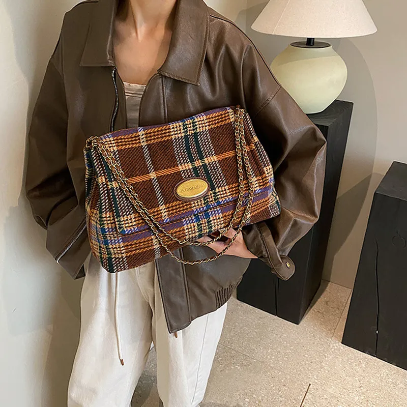 DALO Woolen Shoulder Bag Women's-1