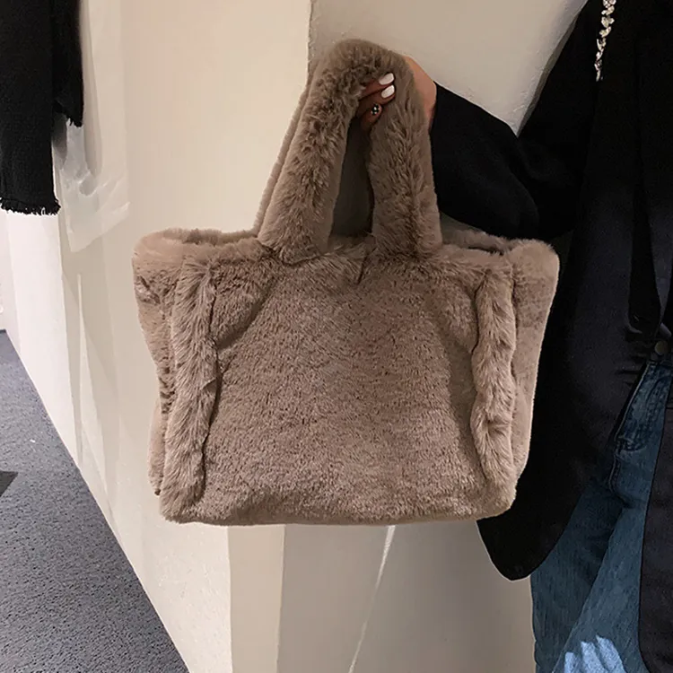 DALO Faux Fur Shoulder Bag Women's Multicolor-18