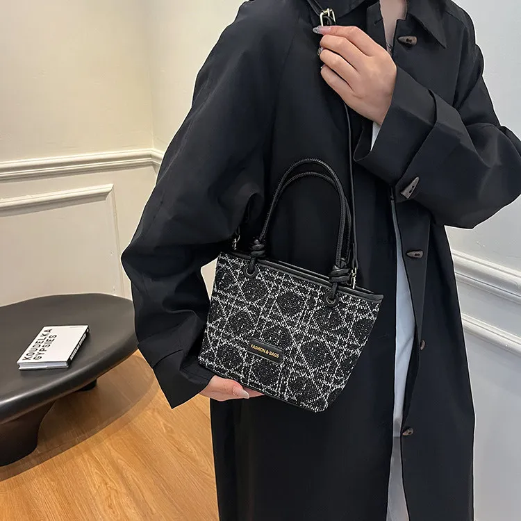 DALO Woolen Handbag Women's Black-3